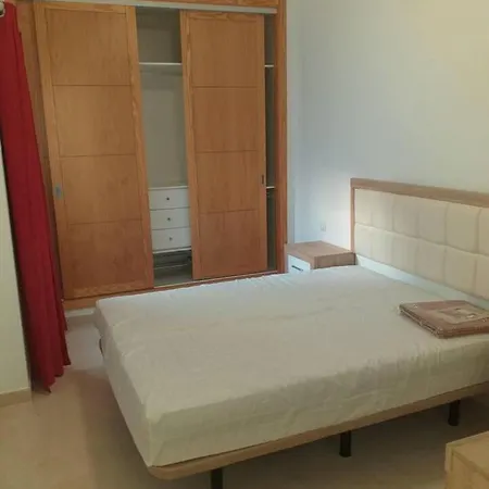 Inviting 2-bed In Arrecife Апартаменты